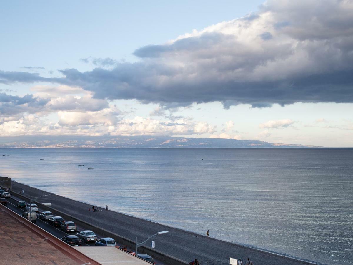Marina Di Savoca Appartement Santa Teresa Di Riva Buitenkant foto