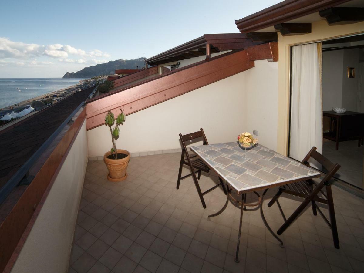 Marina Di Savoca Appartement Santa Teresa Di Riva Buitenkant foto
