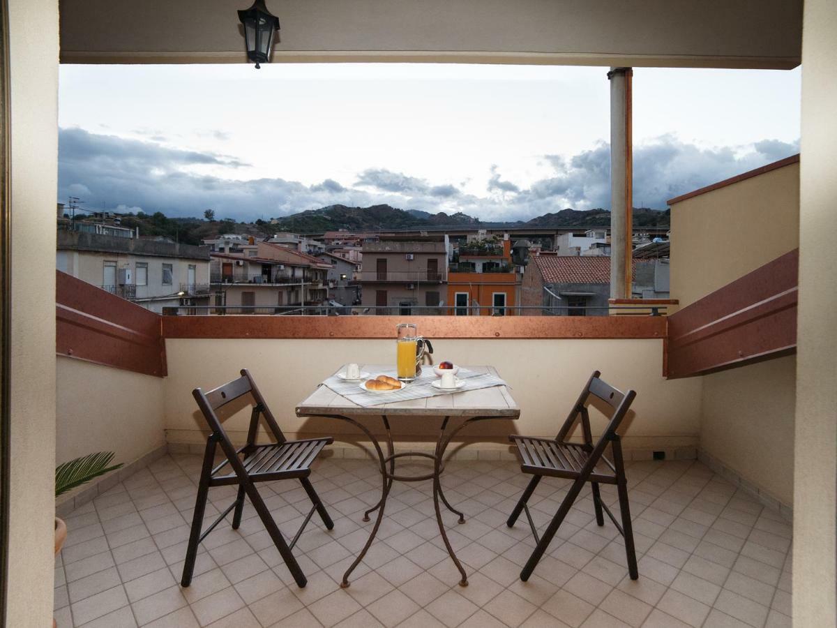 Marina Di Savoca Appartement Santa Teresa Di Riva Buitenkant foto